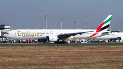 Emirates A6-ENF Boeing 777-31HER