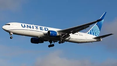 United Airlines N658UA Boeing 767-322(ER)