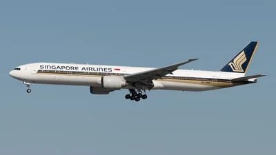 Singapore Airlines 9V-SNB Boeing 777-312ER