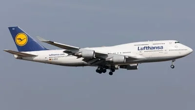 Lufthansa D-ABVZ Boeing 747-430