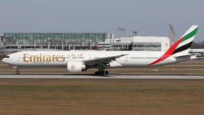 Emirates A6-EGI Boeing 777-31HER