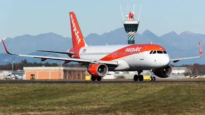 easyJet Europe OE-IVR Airbus A320-214