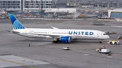 United Airlines N24980 Boeing 787-9 Dreamliner