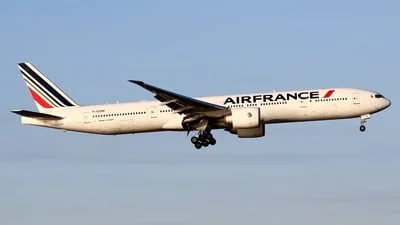 Air France F-GZNI Boeing 777-328ER