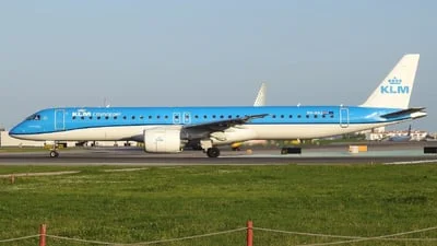 KLM Cityhopper PH-NXJ Embraer ERJ-190-400STD