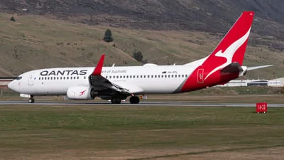 Qantas VH-VZL Boeing 737-838