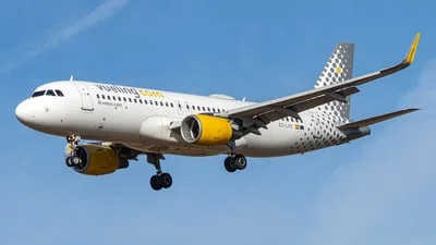 Vueling EC-LVO Airbus A320-214