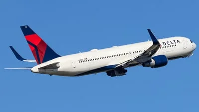 Delta Air Lines N172DZ Boeing 767-332(ER)