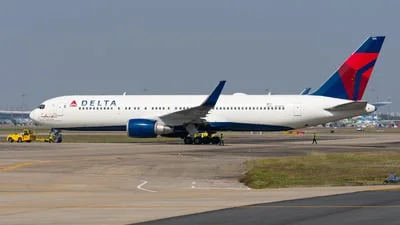 Delta Air Lines N16065 Boeing 767-332(ER)