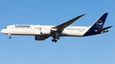 Lufthansa D-ABPB Boeing 787-9 Dreamliner