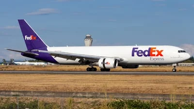 FedEx N128FE Boeing 767-3S2F(ER)