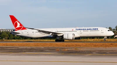 Turkish Airlines TC-LLF Boeing 787-9 Dreamliner
