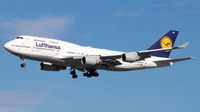 Lufthansa D-ABVW Boeing 747-430