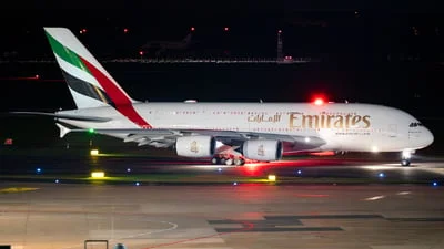 Emirates A6-EUZ Airbus A380-842