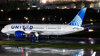 United Airlines N27908 Boeing 787-8 Dreamliner