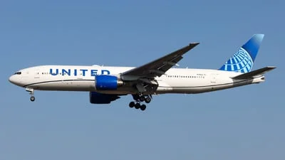 United Airlines N799UA Boeing 777-222(ER)