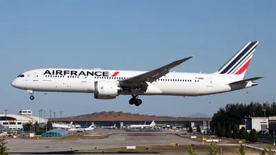 Air France F-HRBC Boeing 787-9 Dreamliner