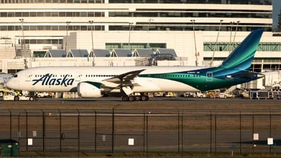 Alaska Airlines N780HA Boeing 787-9 Dreamliner