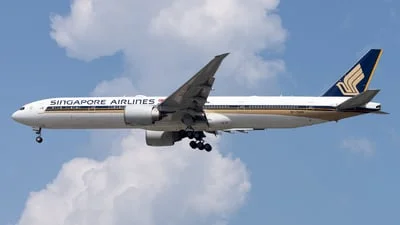 Singapore Airlines 9V-SWR Boeing 777-312ER