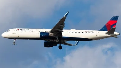Delta Air Lines N353DN Airbus A321-213