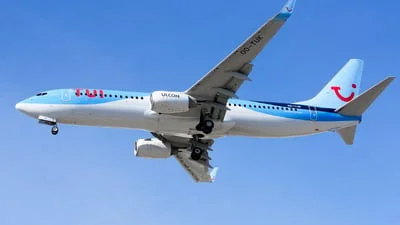 TUI OO-TUK Boeing 737-86J