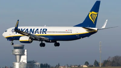 Ryanair (Buzz) SP-RSG Boeing 737-8AS