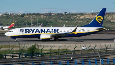 Ryanair EI-HMW Boeing 737-8-200 MAX