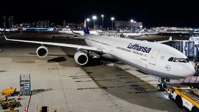 Lufthansa D-AIHX Airbus A340-642