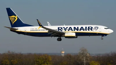 Ryanair EI-DCY Boeing 737-8AS