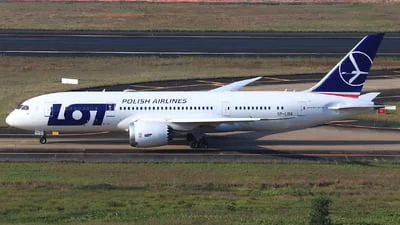 LOT Polish Airlines SP-LRH Boeing 787-8 Dreamliner