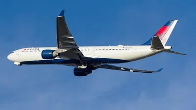 Delta Air Lines N812NW Airbus A330-323