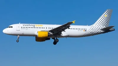 Vueling EC-KJD Airbus A320-216