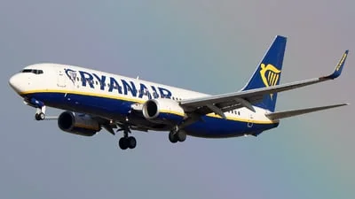 Ryanair EI-ENA Boeing 737-8AS