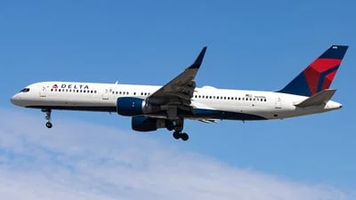 Delta Air Lines N695DL Boeing 757-232