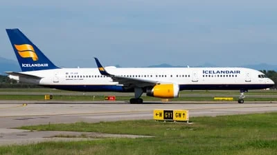 Icelandair TF-FIK Boeing 757-256