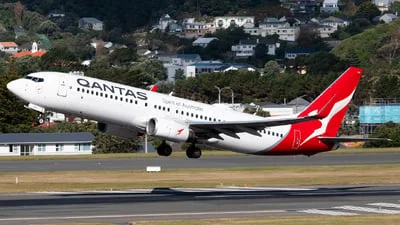 Qantas VH-VZC Boeing 737-838