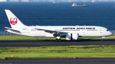 Japan Airlines (JAL) JA845J Boeing 787-8 Dreamliner