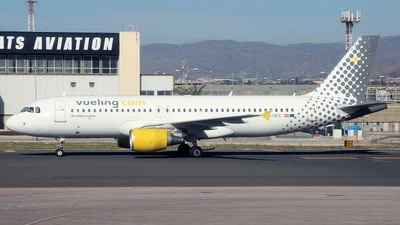 Vueling EC-OFZ Airbus A320-214
