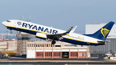 Ryanair EI-GSK Boeing 737-8AS