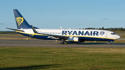 Ryanair (Buzz) SP-RKH Boeing 737-8AS