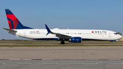 Delta Air Lines N899DN Boeing 737-932ER