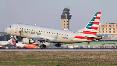 American Eagle (Envoy Air) N225NN Embraer ERJ-170-200LR