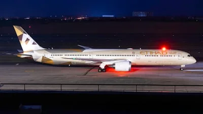 Etihad Airways A6-BMJ Boeing 787-10 Dreamliner