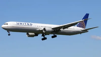United Airlines N76054 Boeing 767-424(ER)