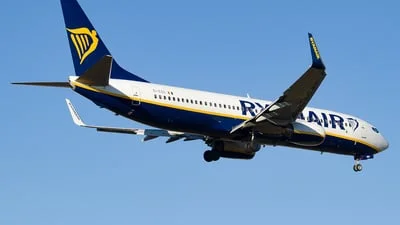 Ryanair EI-ESS Boeing 737-8AS