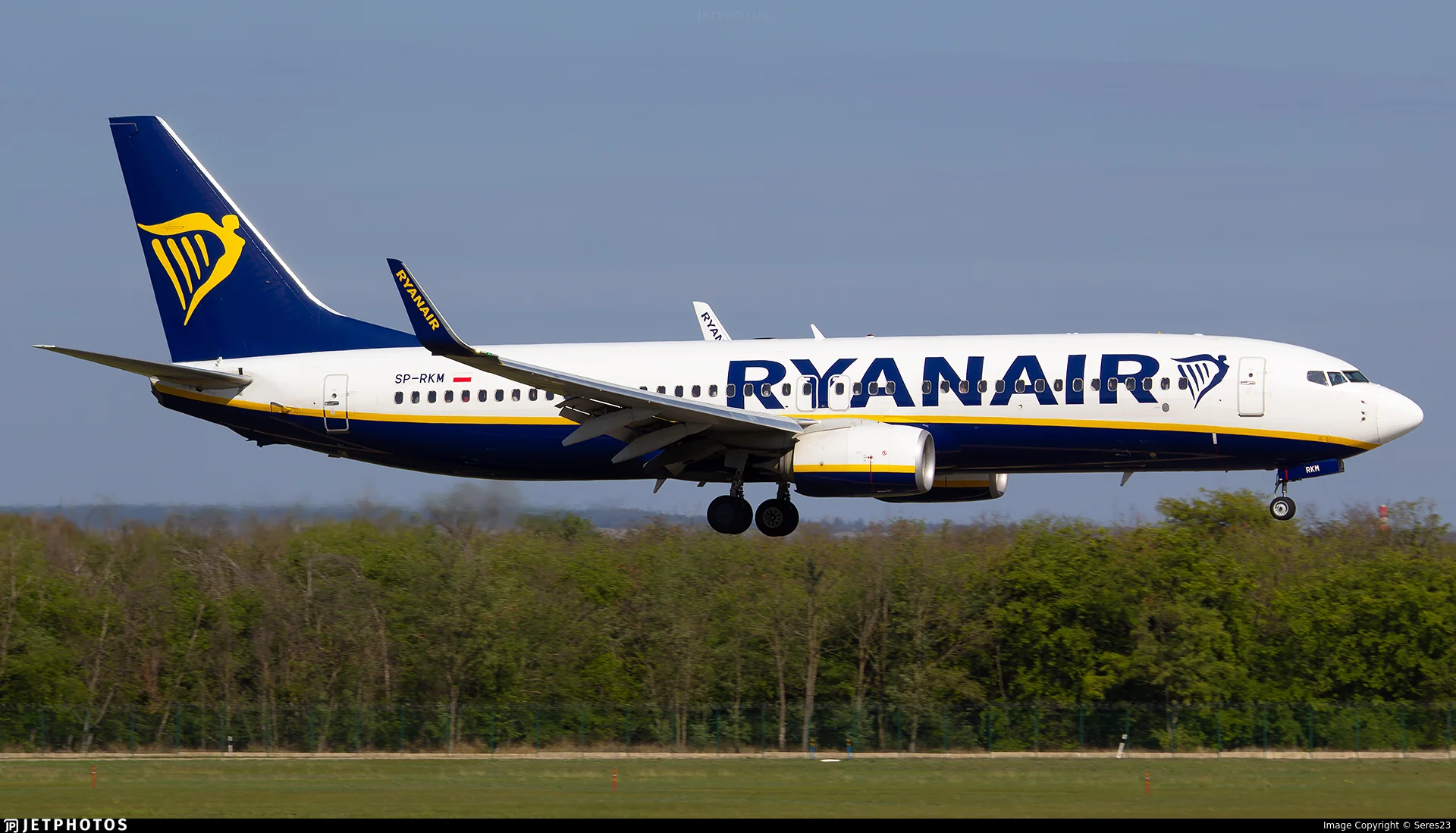 Ryanair SP-RKM B738