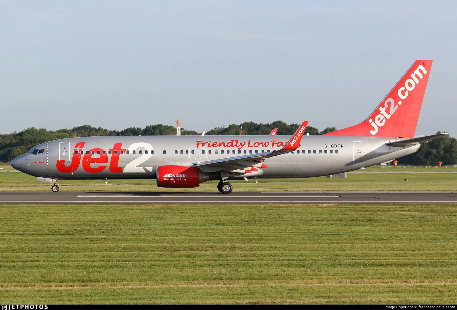 Jet2 G-GDFR B738